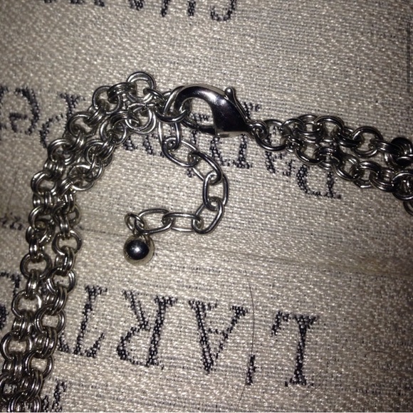 💎 Stunning Statement Necklace 💎 - Picture 4 of 7